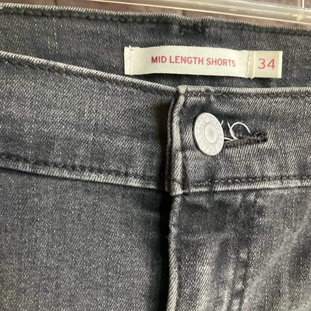 Levi's Black Jean Shorts Raw-Hem mid length shorts 34 - Picture 3 of 11